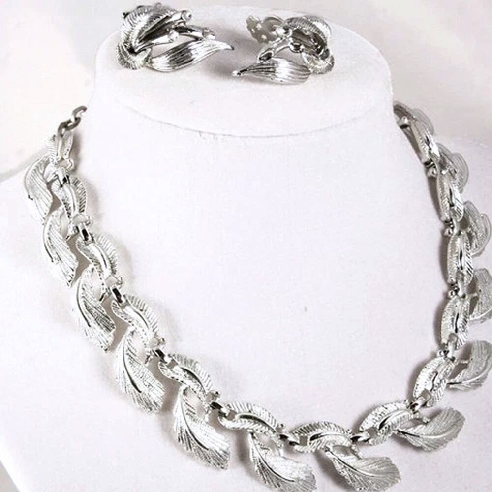 Vintage 40s Star Brand Necklace & Clip On Earring Set Silver Leaf Motif –Hey Viv